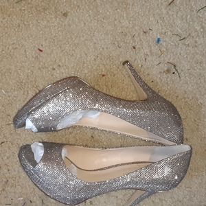 Enzo Agolini sz 9 1/2 M silver sparkle open toe platforms see pics 5&6 slight da